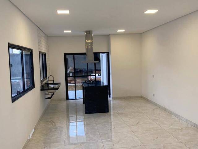 Casa para Venda em Santana de Parnaíba - 4