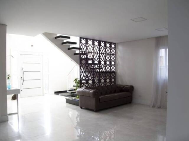 Casa para Venda em Santana de Parnaíba - 5