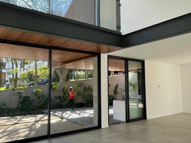 #143 - Casa para Venda em Santana de Parnaíba - SP - 2