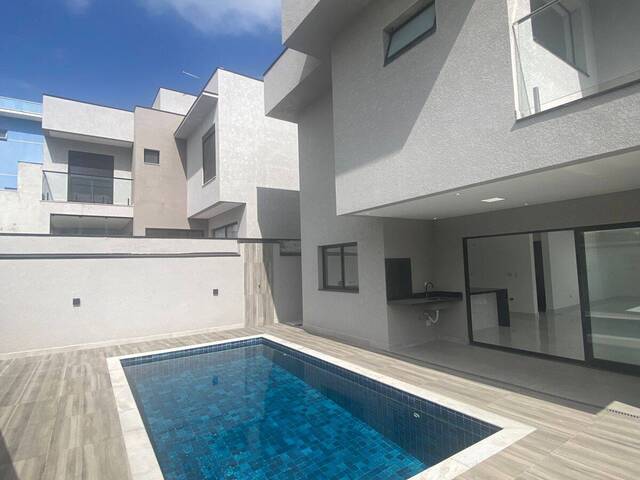 Casa para Venda em Santana de Parnaíba - 4