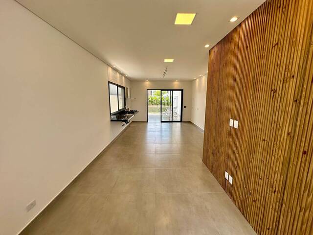 Casa para Venda em Santana de Parnaíba - 5