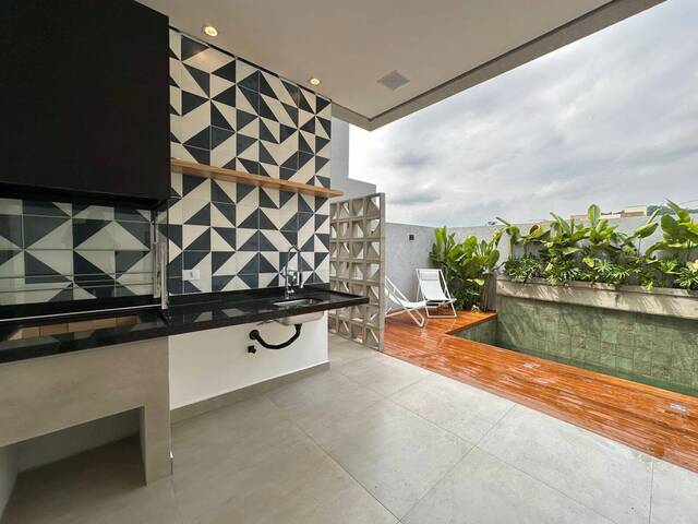 Casa para Venda em Santana de Parnaíba - 4