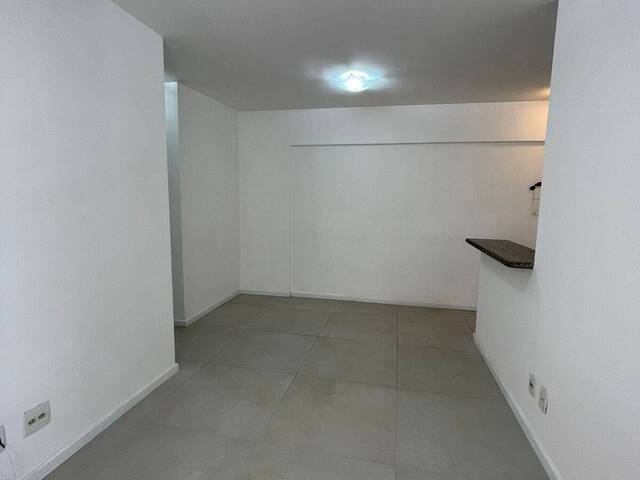 #220 - Apartamento para Venda em Barueri - SP